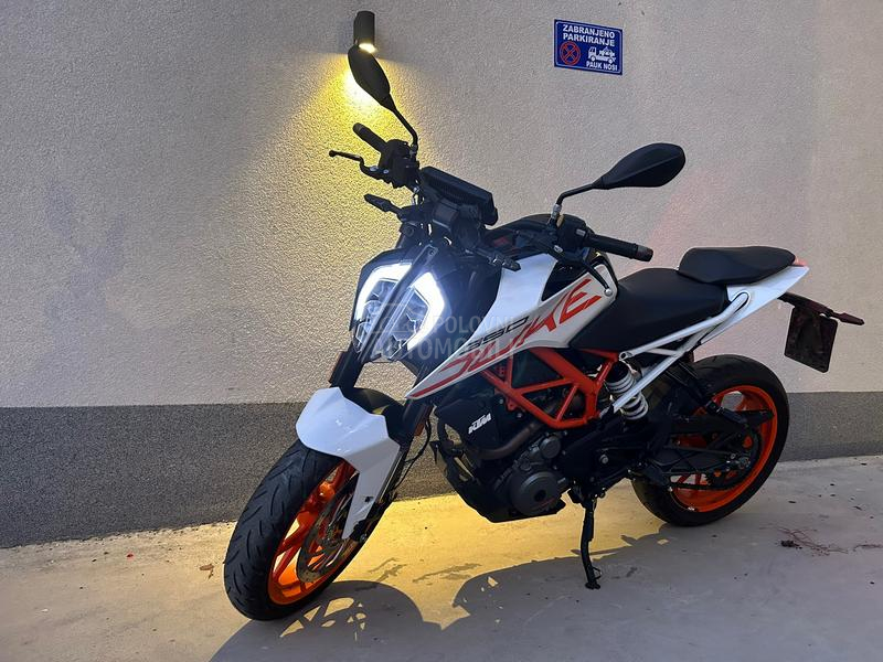 KTM duke 390