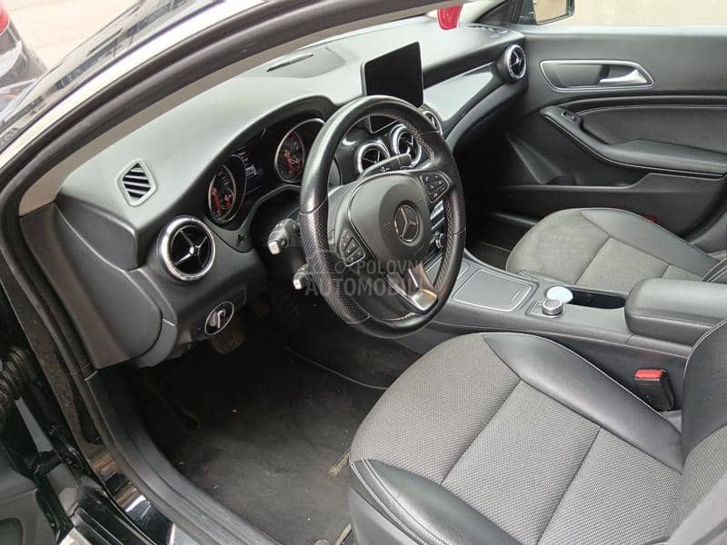 Mercedes Benz CLA 180 