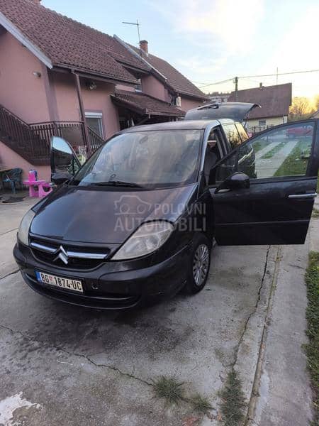 Citroen C8 