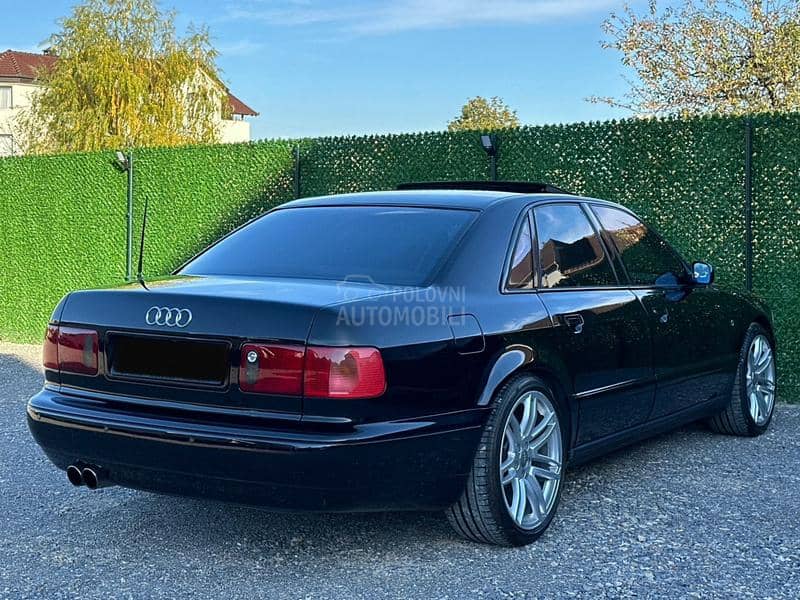 Audi A8 4.2 quattro