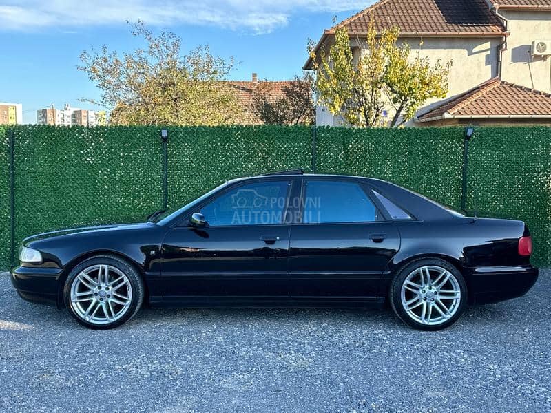 Audi A8 4.2 quattro