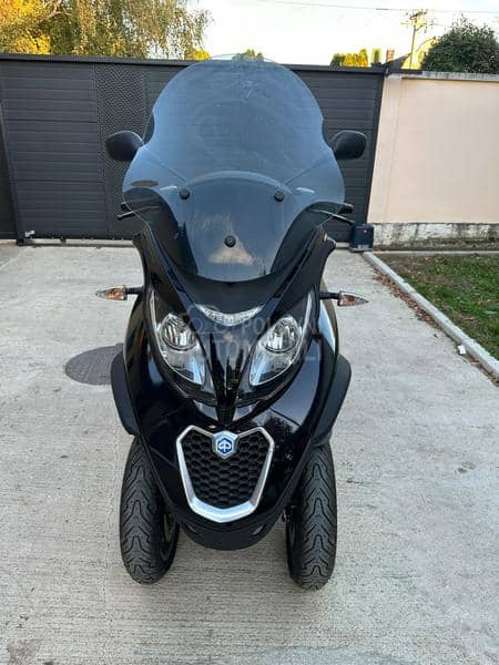 Piaggio mp3 500