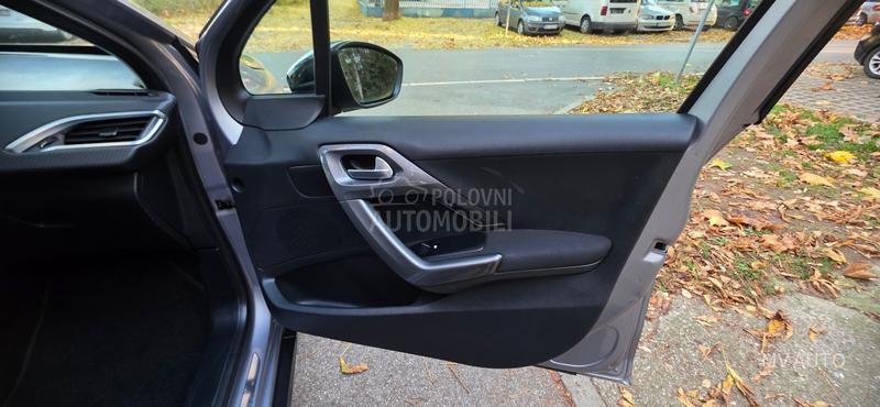 Peugeot 2008 1.6BLU EHDI STYLE