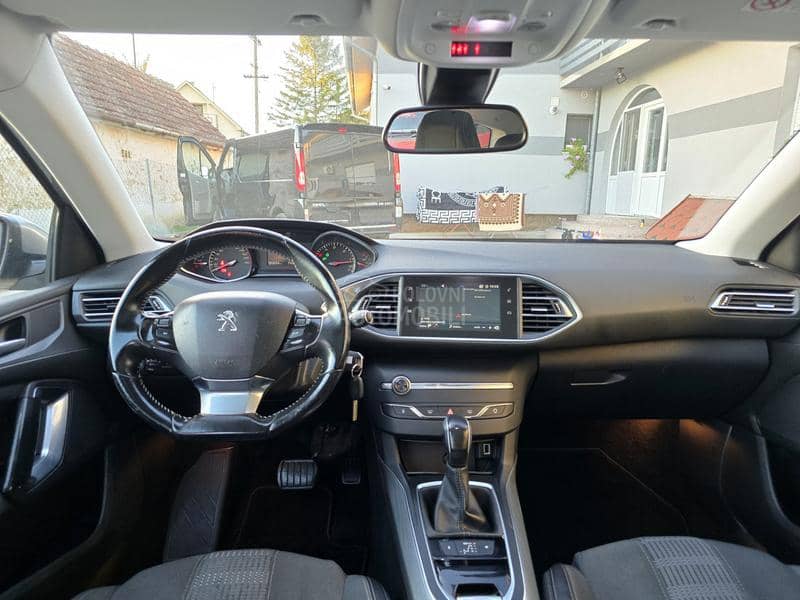 Peugeot 308 1.6e-HDI/AUT/F-ULL/