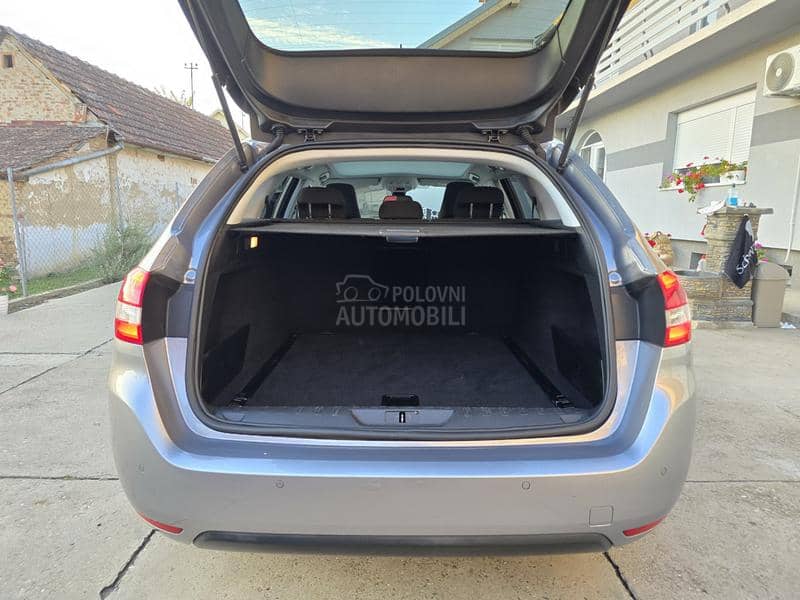 Peugeot 308 1.6e-HDI/AUT/F-ULL/