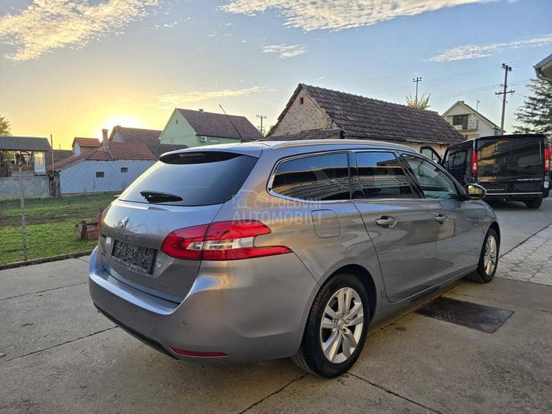 Peugeot 308 1.6e-HDI/AUT/F-ULL/