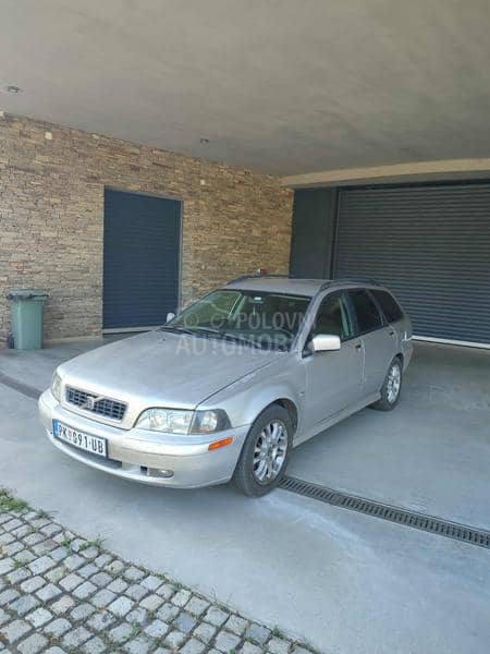 Volvo V40 1.9