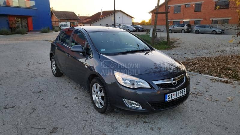 Opel Astra J 1.4