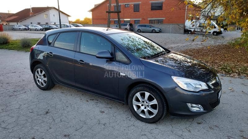 Opel Astra J 1.4