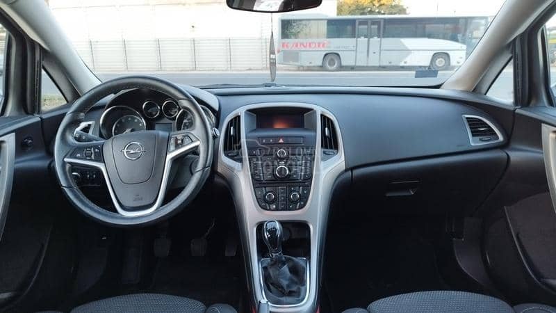 Opel Astra J 1.4