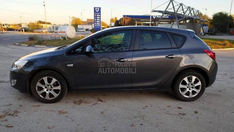Opel Astra J 1.4