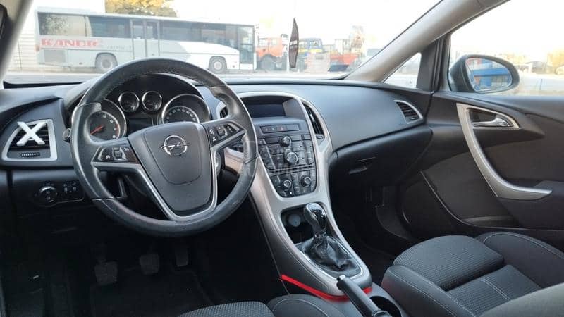 Opel Astra J 1.4