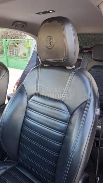 Alfa Romeo Stelvio Q4 AT8