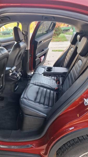 Alfa Romeo Stelvio Q4 AT8