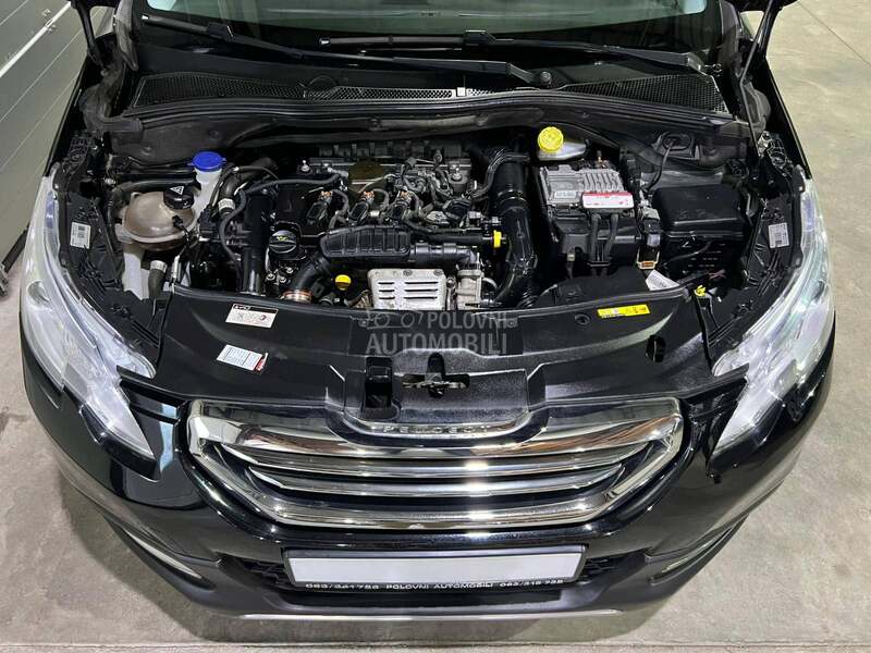 Peugeot 2008 1,2 ALLURE