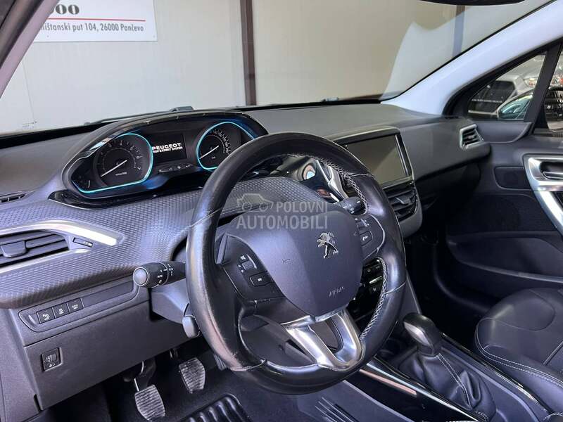 Peugeot 2008 1,2 ALLURE