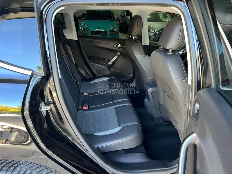 Peugeot 2008 1,2 ALLURE