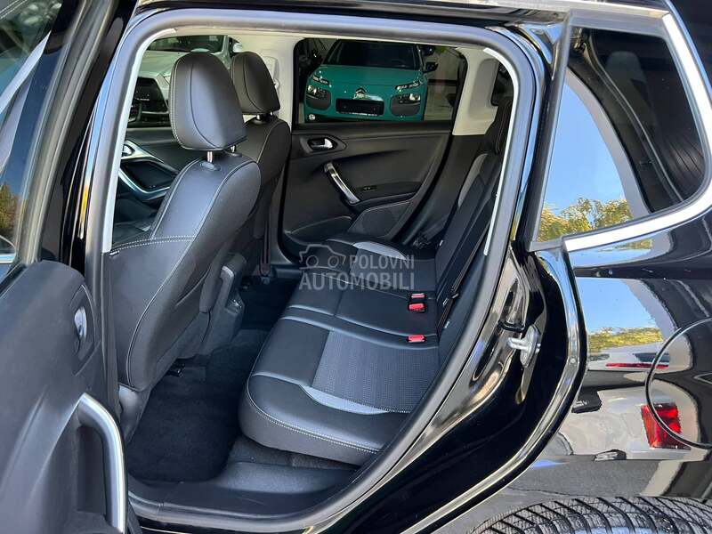 Peugeot 2008 1,2 ALLURE