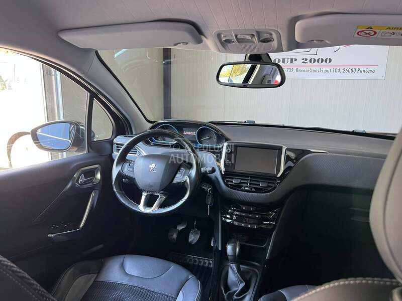 Peugeot 2008 1,2 ALLURE