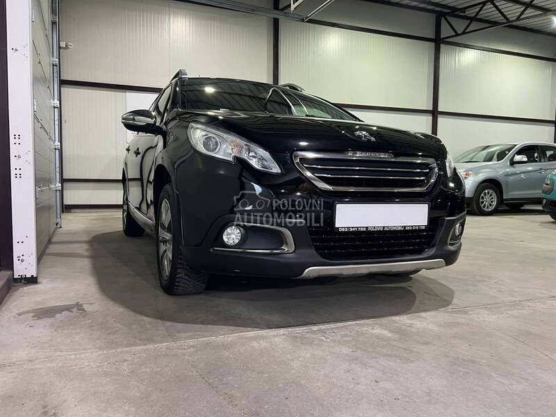 Peugeot 2008 1,2 ALLURE