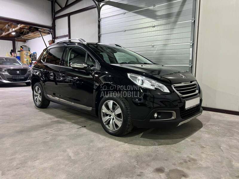 Peugeot 2008 1,2 ALLURE