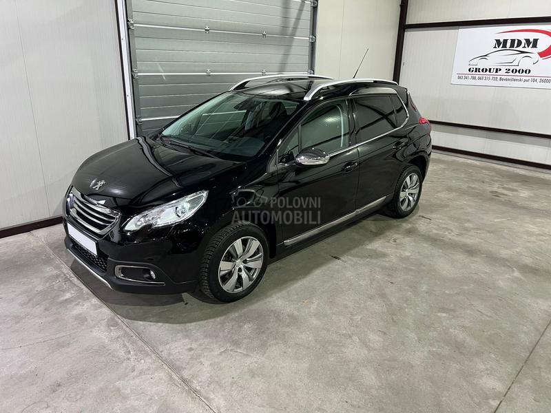 Peugeot 2008 1,2 ALLURE