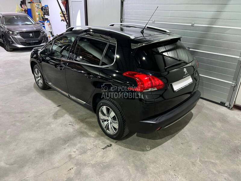 Peugeot 2008 1,2 ALLURE