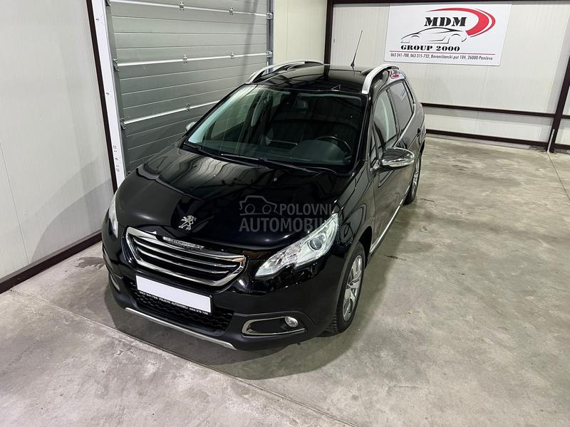 Peugeot 2008 1,2 ALLURE