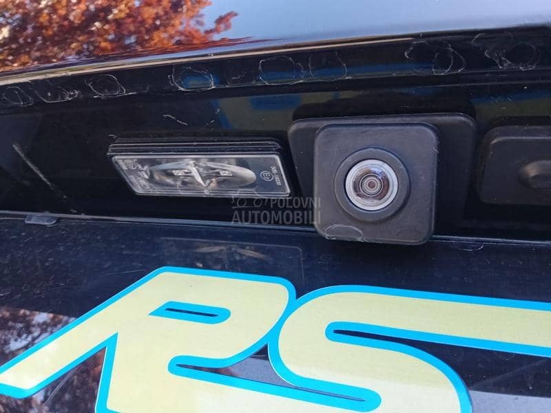 Peugeot 5008 1.5hdi ALLURE 7 sed