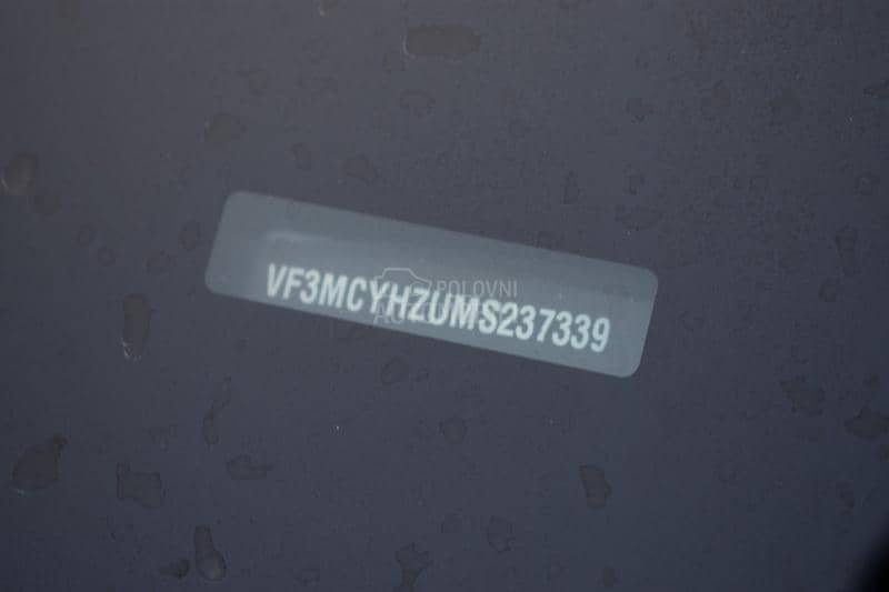 Peugeot 5008 1.5hdi ALLURE 7 sed