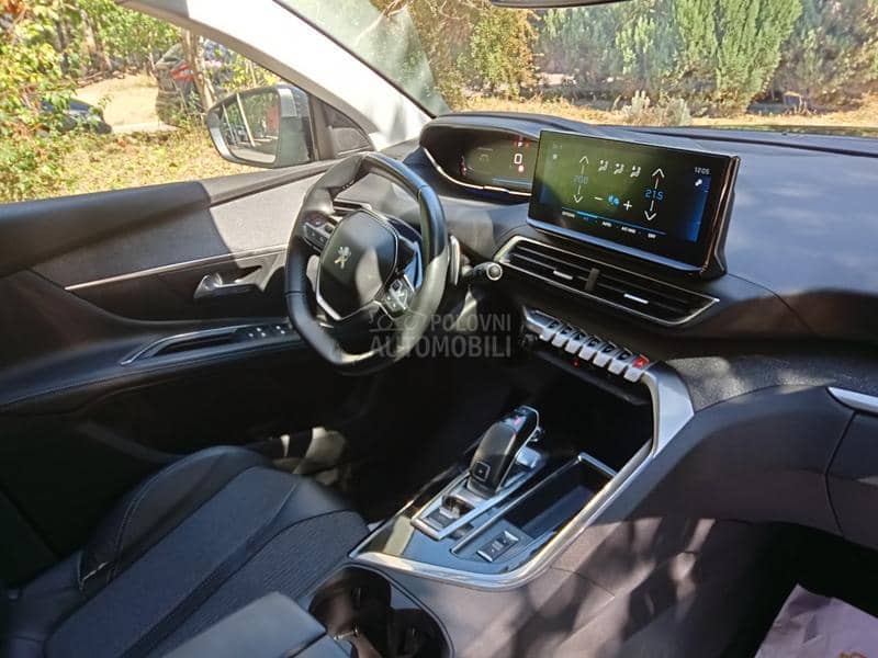 Peugeot 5008 1.5hdi ALLURE 7 sed