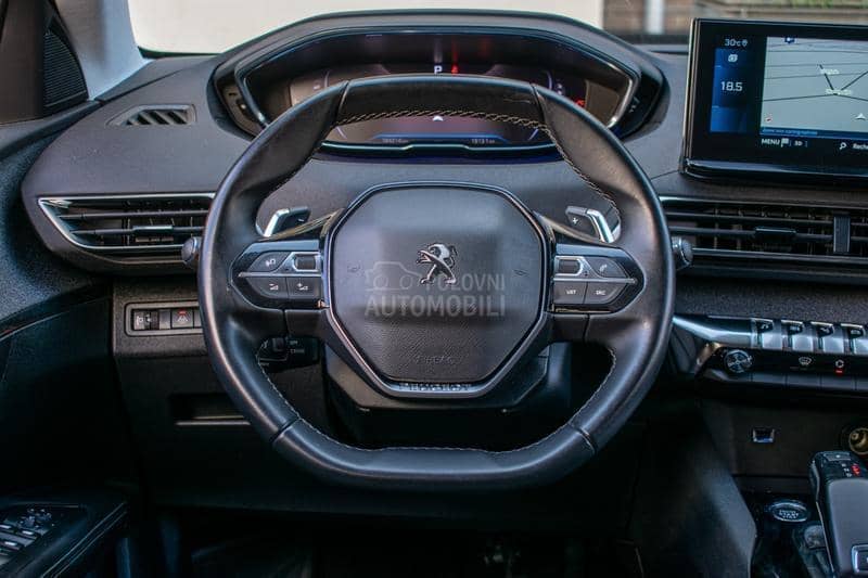 Peugeot 5008 1.5hdi ALLURE 7 sed