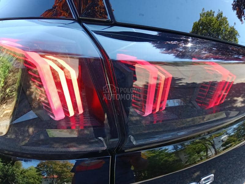 Peugeot 5008 1.5hdi ALLURE 7 sed