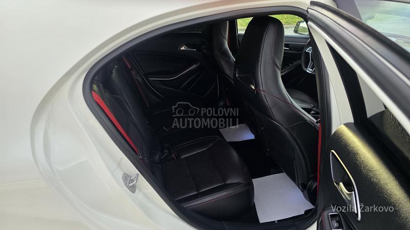 Mercedes Benz A 45 AMG 