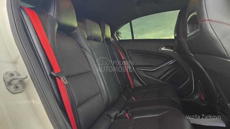 Mercedes Benz A 45 AMG 