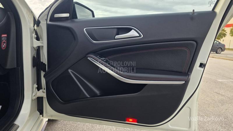 Mercedes Benz A 45 AMG 