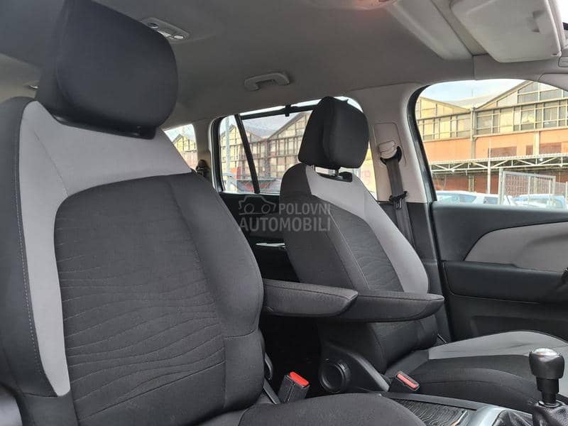 Citroen C4 Grand Picasso 1.6 HDI 7 sedista