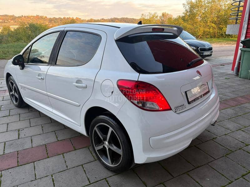 Peugeot 207 16 hdi