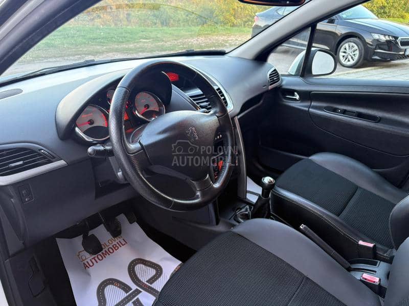 Peugeot 207 16 hdi