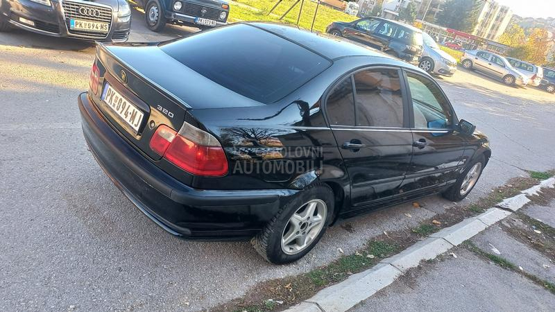 BMW 320 