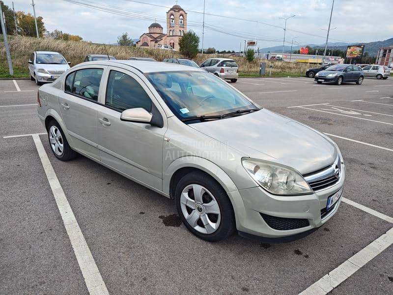 Opel Astra H 1.6i