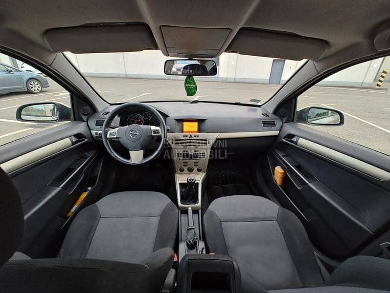 Opel Astra H 1.6i