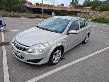Opel Astra H 1.6i