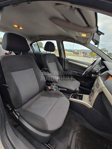 Opel Astra H 1.6i