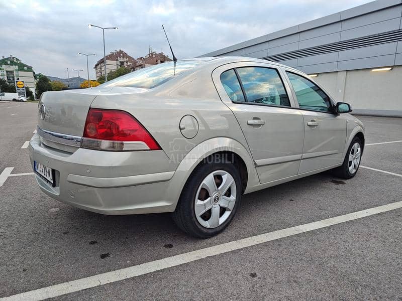 Opel Astra H 1.6i