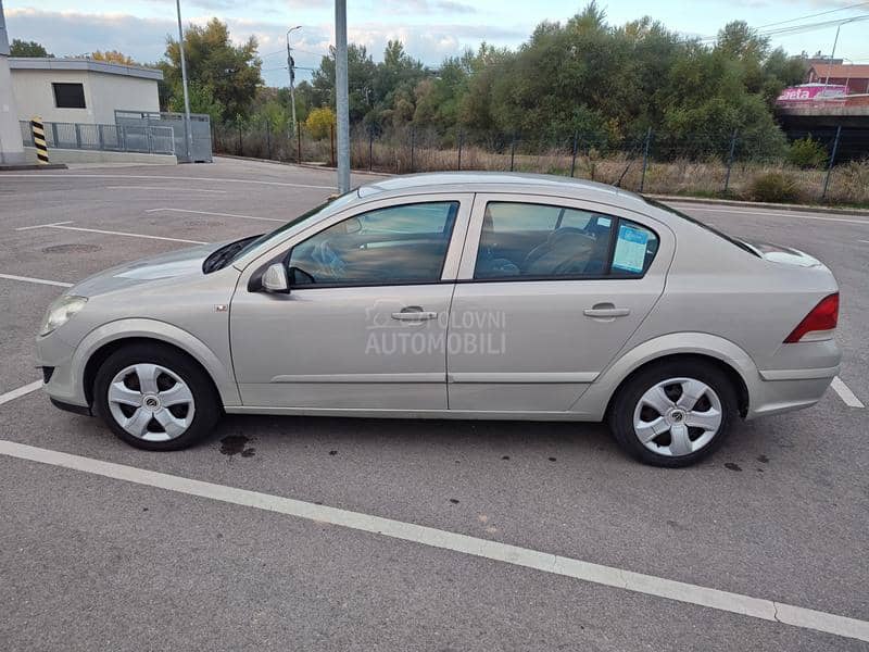 Opel Astra H 1.6i