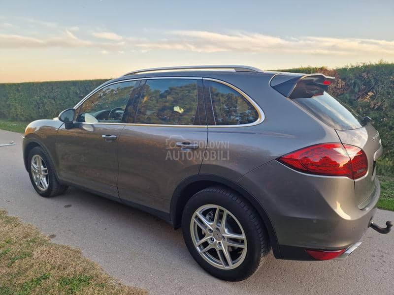 Porsche Cayenne 3.0d SIBER NOV