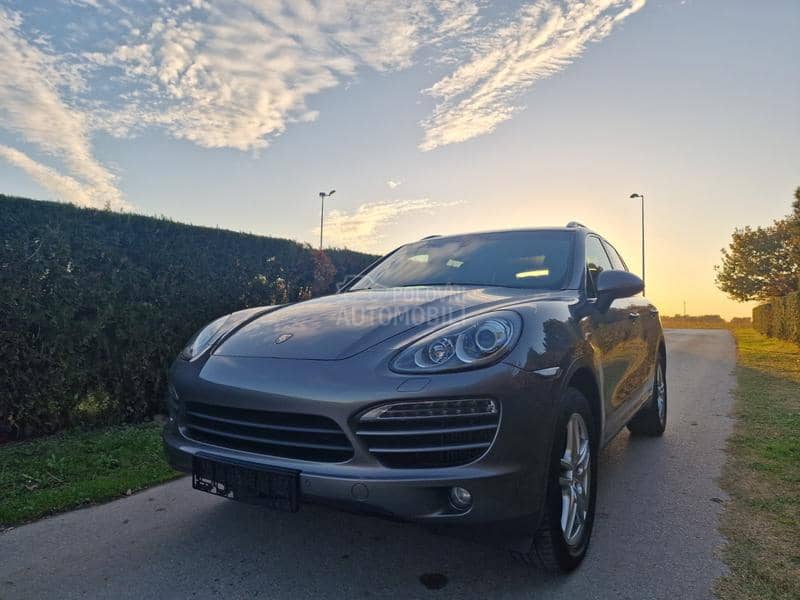 Porsche Cayenne 3.0d SIBER NOV