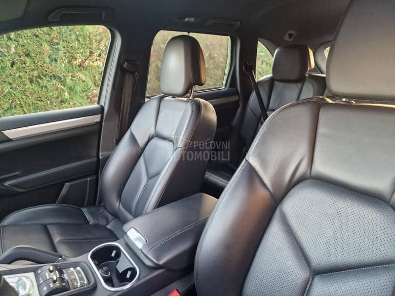 Porsche Cayenne 3.0d SIBER NOV