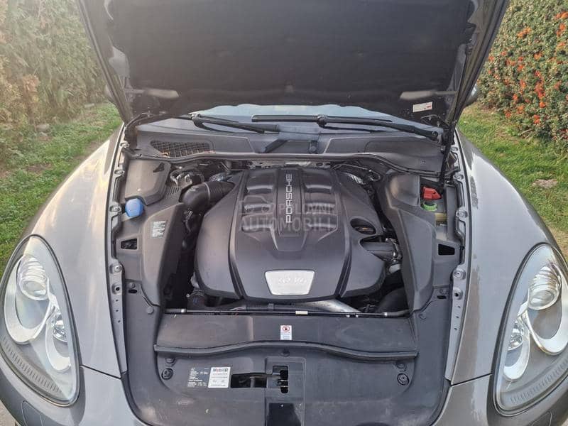 Porsche Cayenne 3.0d SIBER NOV